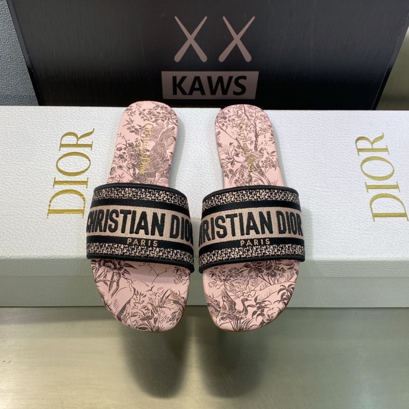 ch**an D*or slippers